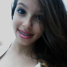 14 anos , ariana , são paulina , bailarina , adoro chocolate / mais !? segue ae e irá descobrir mais qm é a Flávia !! ((: