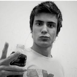 Fã Clube criado para quem tem o @pelurestart como seu chocolate.Se você tem então follow-me.Since: 13.01.2011 Oficializado: 06/01/2013
