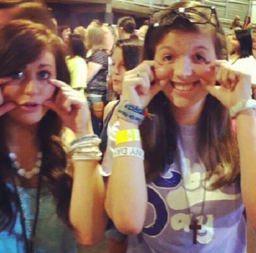 team_stacey's profile picture. This is a fanpage for @staceyfenster! Check back here for updates about Stacey! Follow her and subscribe to her YouTube! http://t.co/cXN08zKnop