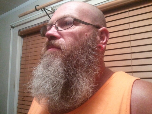 I like beards , hotrods and shine love my wife kids and grankids