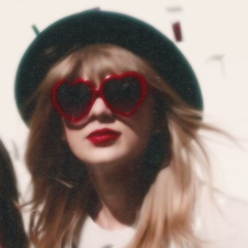 I'm in love with you And all these little things ♡