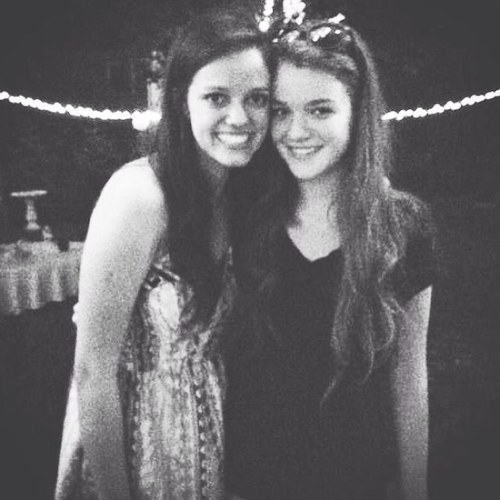 nikkirandall5's profile picture. I have been crucified with Christ. It is no longer I who live, but Christ who lives in me. (Galatians 2:20)