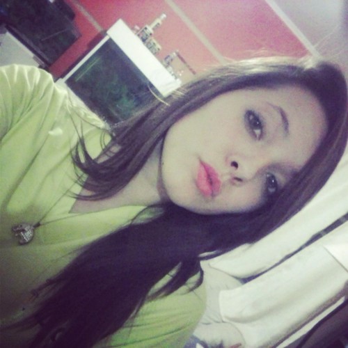 15 anos, leonina, moro em Itu.  Follow me