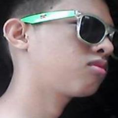 anjologz12's profile picture. GENIUS at birth....  LAZY by choice