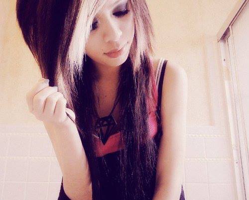 18//married to the love of my life @That_One_Kid21. M.I.N.E_  //@MonsterTaco_ is my besterest friend and i love him  // :3