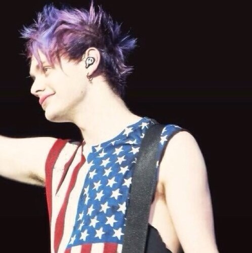 MALIKSCHEEKBONE's profile picture. Do u ever just