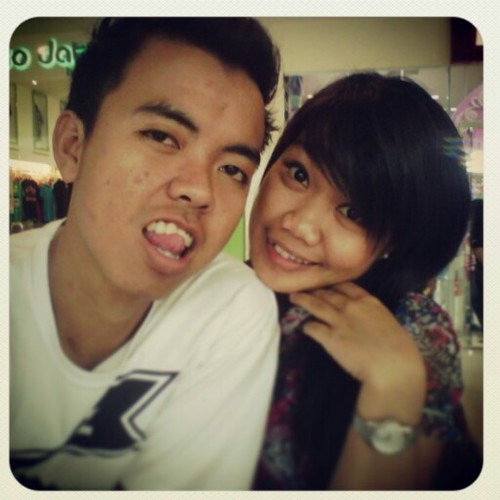 pradanasu's profile picture. biarkan waktu yg berlalu namun kamu selalu tertambat di hatiku