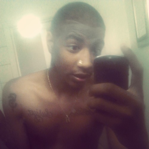 Young Supa Freak #TeamSwaggalot $$ #TeamFollowBacc #Gemini #Gold$$Nikes #Blessed#OTF