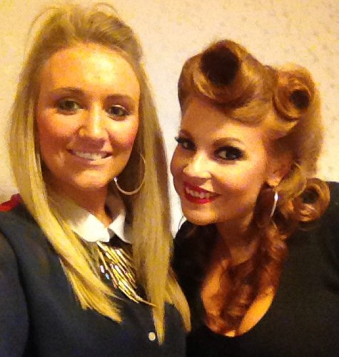 Make up artist

Instagram: hannahjwilsonmua