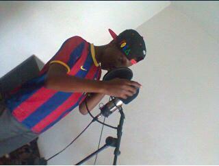 Am a upcoming rapper