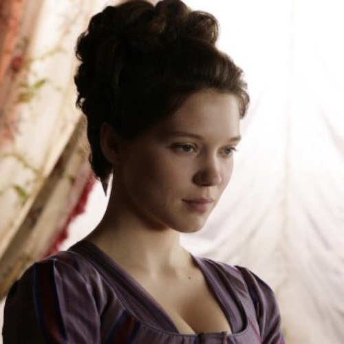 A 19 year old French seamstress trying to make her own way in the world. OC. RP.