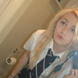 naomiiiiiiii.☮ im just a teenage dirtbag baby♫