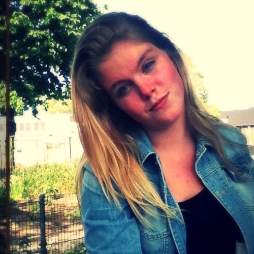 Heei ik ben tamara ik ben 15 jaar en woon in een dorp!!! :)