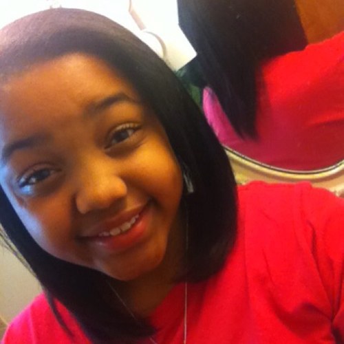 Follow me ill follow back Volleyball #22❤ Basketball #25 ~i like it when you smile but i love it when im the reason why~ 14