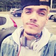 Simplesmente eu amo o Adriel, Kalf e Tomim *--* e sou super hiper mega fã da Pollo.