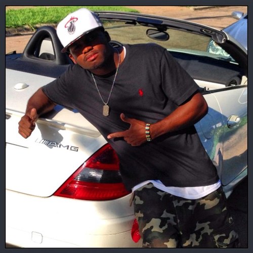 I keep it 1000 u only 100! Im doing me rather u hate or not! Nothing u do can stop me! God my role model!
