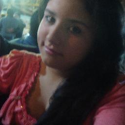 Complicada e perfeitinha.
Vish sou eu :p