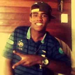 ah meu , nem sei como definir o que eu sinto por ti , é mais que uma simples amizade , é irmandade , te amo s2 _ @VemAlves_