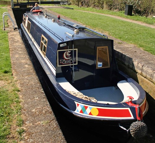 Boating holidays on UK Canals. Short breaks, Long weekends, weekly hire. Family run & friendly. Relax, unwind, take it easy or take a challenge. 2 UK Bases.