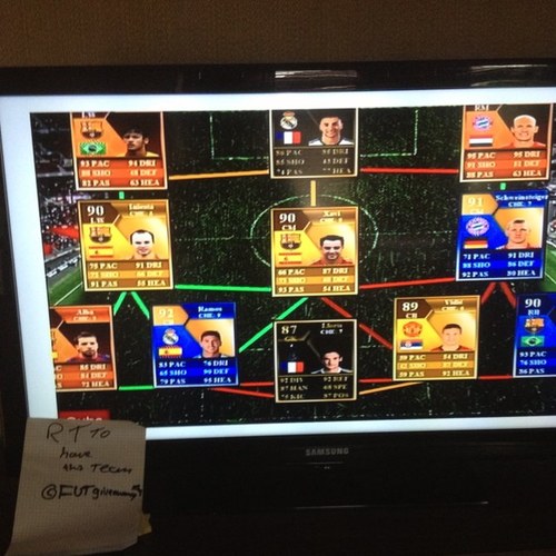 FUTgiveawayXBO's profile picture. We are an xbox only giveaway if you like us please follow if u give us a shout out I will give u 50k