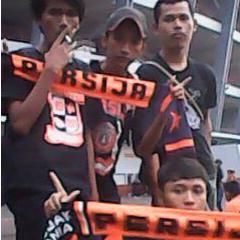 tinggalkan sekolah demi PERSIJA JAKARTA