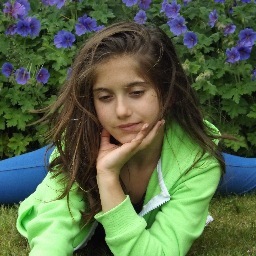 Erifilly111's profile picture. This is Erifilly111's Official twitter page