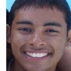 Sou uma pessoa fácil de lidar, tenho meus defeitos, porém minha qualidades são bem mais marcantes, Sou, Simpático, Sargas, Bonito, Extrovertido..