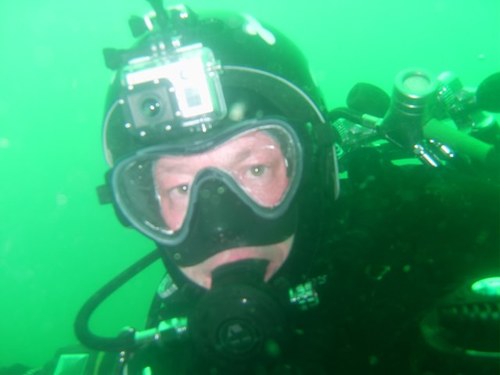 I'm a carpenter who loves Wreck Diving, Politics & Football. offering Thermal House Surveys