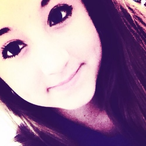 Mahomie! Dont follow to unfollow! I follow back!(:
