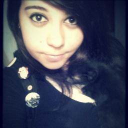 Trexos de musicas, versos de amor, amizade...
(Dona do @01FODA_SE -- @_01tonta)