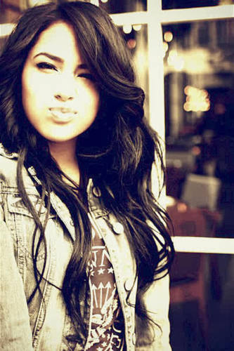 refilwe_nziyane's profile picture. Follow me find true real tweets u can relate to... Or sometimes make u laugh...