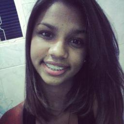 Para muitas pessoas, a felicidade é semelhante a uma bola: querem-a de todo jeito e, quando a possuem, dão-lhe um chute.