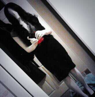 I am Annalise Slender. I love the woods, darkness and especially children :)