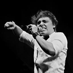 I love performing, sitting down and listening to jokes. I hate traffic, incorrect grammar and clowns. 1/5 of The Collective