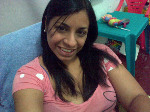 Educadora( sin trabajo)Siempre con Dios. Tengo mi tesoro mas valioso mi hija que es mi gasolina, amante de la repostería,panadería, creyente de la ley divina.