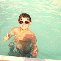 AlejandroLongoS's profile picture. necesito seguidores porfa