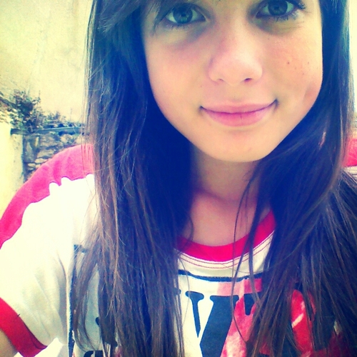 RaphaelleBrsk_'s profile picture. http://t.co/cORflyUytCéo. #Directioner. tu parle derrière mon dos? c'est que je dois déja être loin devant toi,Biaaatch!