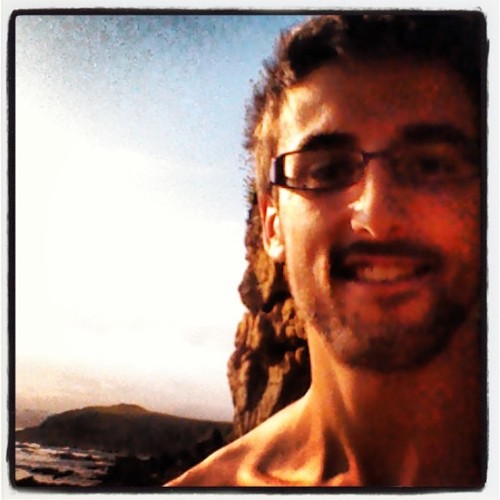 Manu_J13's profile picture. Anhelo el sueño, en el cual las estrellas no son mas que puertas que nos conducen a mundos aun por conocer.