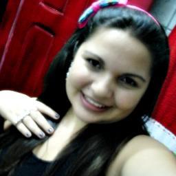 Emocionalmente destruída. Mentalmente confusa. Espiritualmente me sinto morta. Fisicamente dou um sorriso falso, e falo que ta tudo bem.