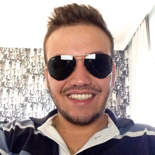 As pessoas criticam, porque criticar, é mais fácil do que fazer melhor.