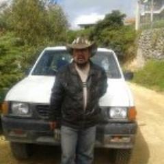 Tengo 40 años soy profesor contratado me gusta caminar las lecturas politicas trabajar para el bienestar de la gente