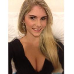 E que a minha loucura seja perdoada
 porque metade de mim é amor
 e a outra metade também.