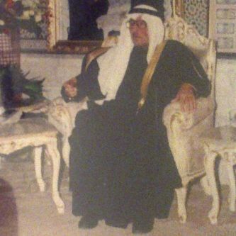 إبنة رجل محب للخير وفاعله له ذكراً طيب هو قدوتي في الحياة✨✨ لاتبقي النوايا الصادقة حبيسة بداخلك .. قدّمها لترتوي بها الحياة .