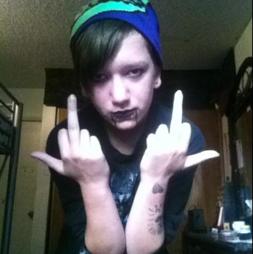 kelseyhart14's profile picture. I love hanging out with my friends and getting high