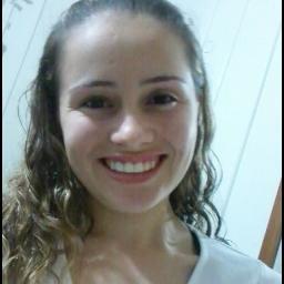 Eu não preciso tirar onda de bacana
Eu não sou refém da grana minha vida eu sei levar.♫