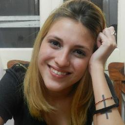 Los que te juzgan y critican por ser y vivir como querés, no es más que gente reprimida que no puede ni ser ni vivir como quiere.