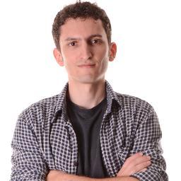 Produtor de vídeo, músico e cristão. O Becker da Lê ❤️. Pai de 3: Samuel, Lucas e Pedro.