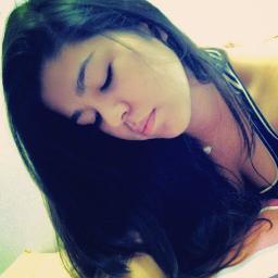 Aquariana, corintiana com muito orgulho, um sorriso diferente, não eu não sou japonesa ;} e dois beijos :*