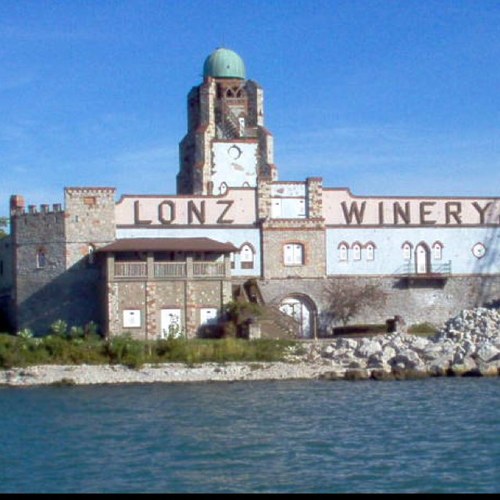 middle_bass's profile picture. The one in between the one to the North and the one to the South.