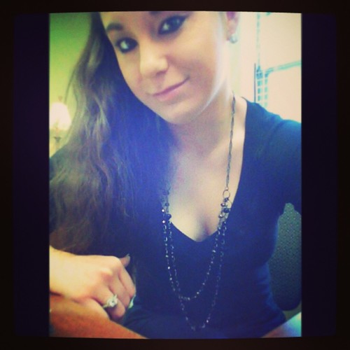 Caity_16's profile picture. [FAMILY FIRST] A perfect life does not exist; but perfect moments do*